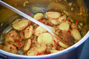 Curry met nieuw patatjes en erwtjes-2