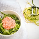 courgetti met paprika-cottage cheese