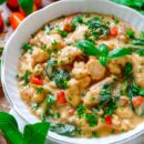 Lekker makkelijk recept voor Eenpansgerecht romige kip, simpel snelle doordeweekse recept voor op weekmenu. Alles in één pan en klaar in 30min. Met veel groentjes (spinazie, champignons) en Parmezaanse kaas. Heerlijke dagelijkse kost