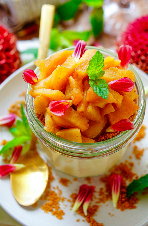 Lekker makkelijk recept voor Speculaas pudding met appeltjes, simpel snel dessert in een glaasje. De herfst in een glaasje. Heel eenvoudig om te maken. Heerlijke pudding met speculaas en mascarpone en gebakken appeltjes