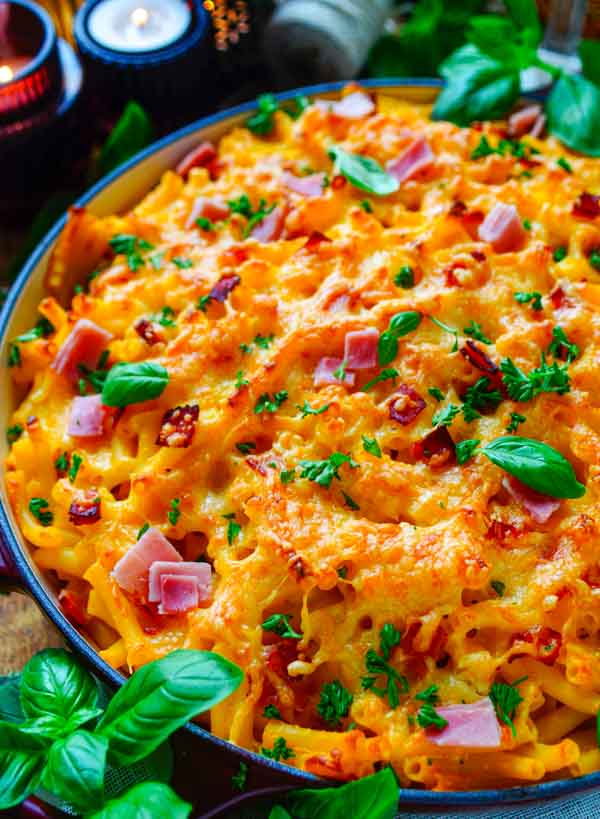 Macaroni met ham, kaas en pompoen